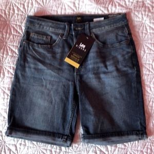 ❤️5/40❤️ Lee high rise jean shorts